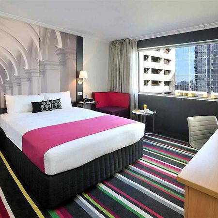 Mercure Melbourne Treasury Gardens Room photo