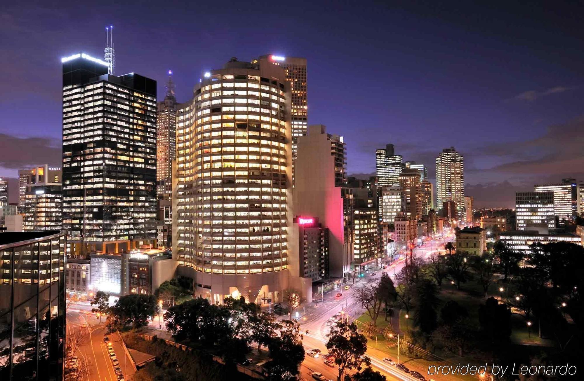 Mercure Melbourne Treasury Gardens Exterior photo