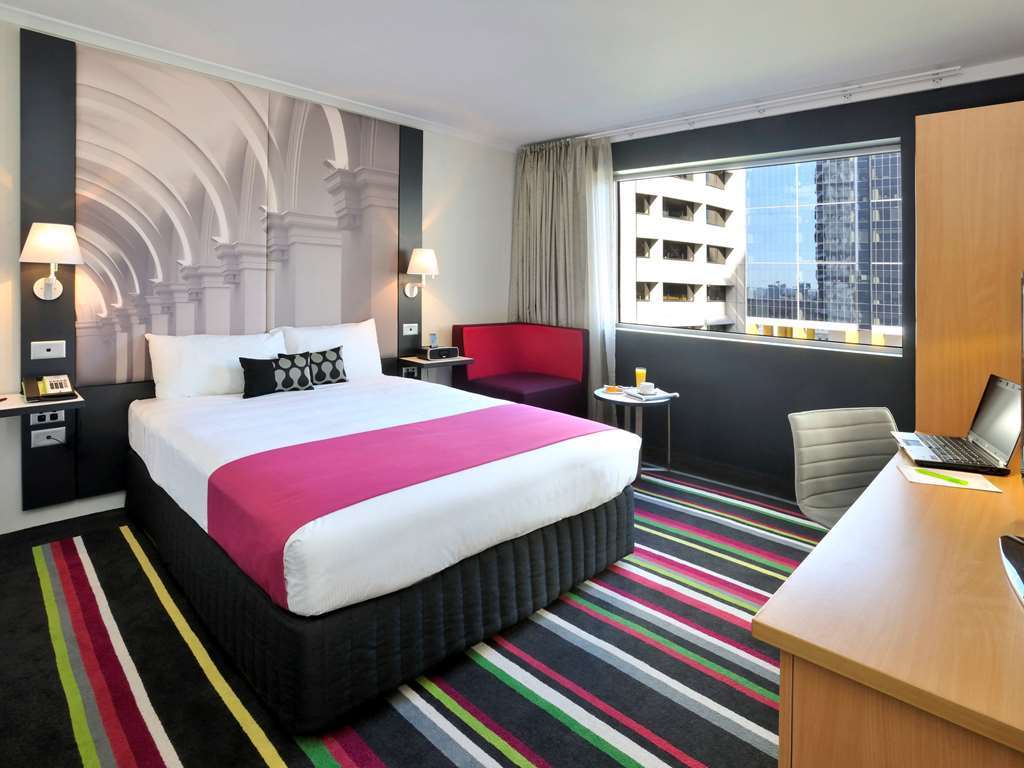 Mercure Melbourne Treasury Gardens Room photo