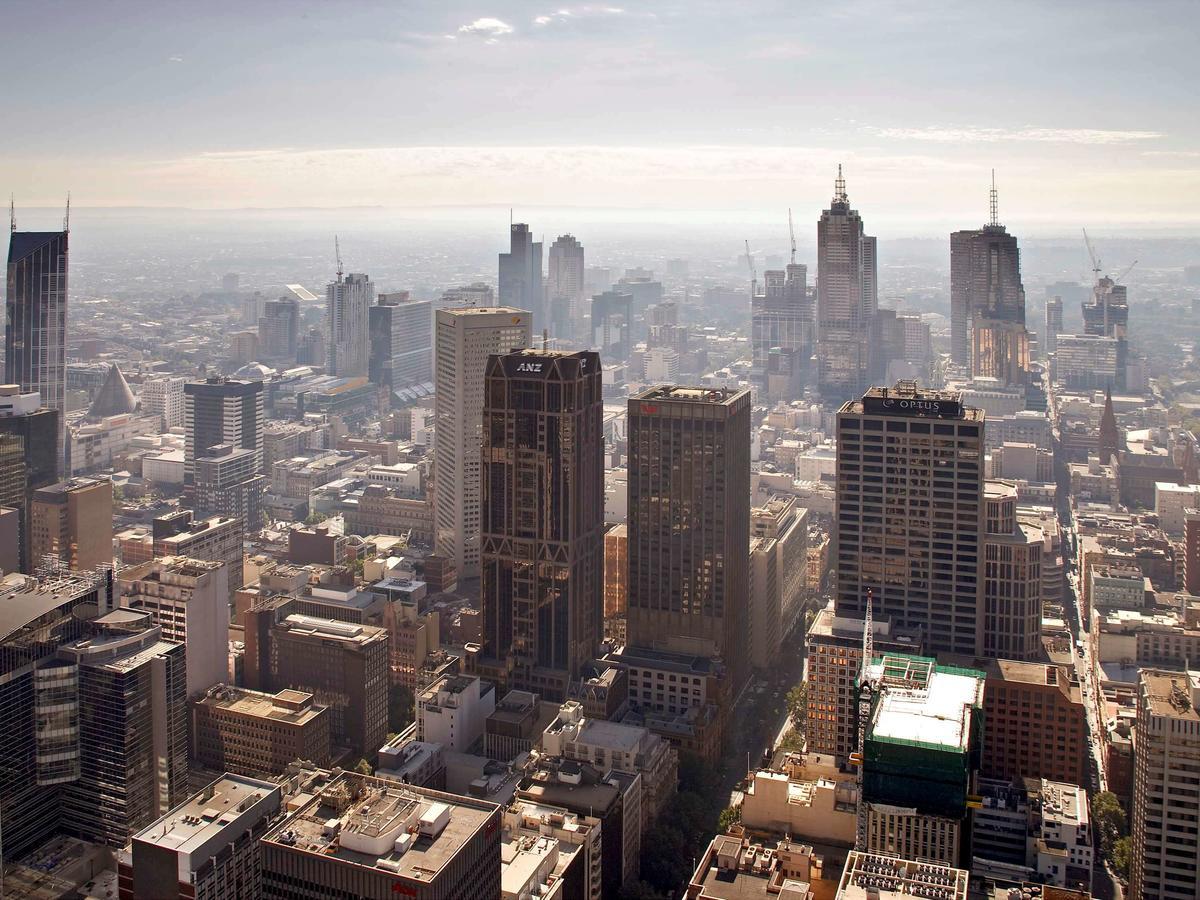 Mercure Melbourne Treasury Gardens Exterior photo